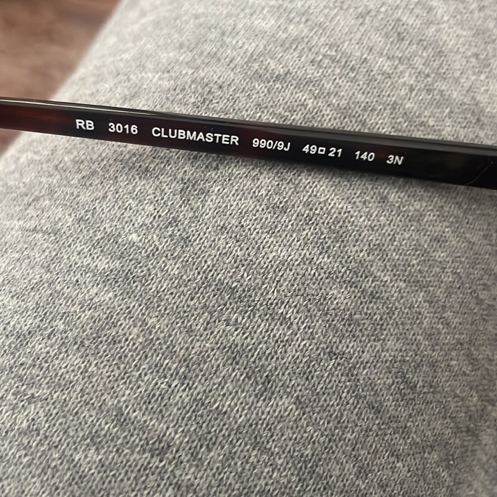 Ray-ban Sunglasses - Picture 2 of 3